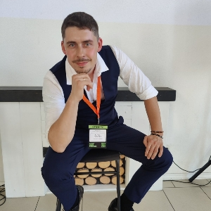 Антон Сергеев