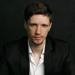 Илья Николаев