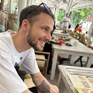 Рустем Сеферов | Сетка — социальная сеть от hh.ru