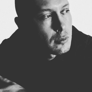 Виктор Уваров
