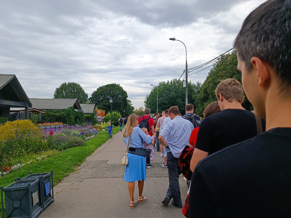 Кто тоже в этой очереди?))) | Сетка — социальная сеть от hh.ru