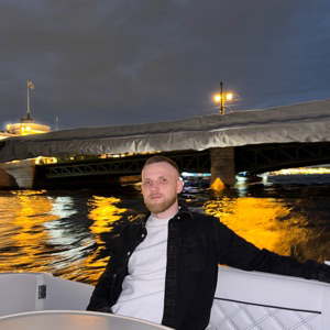 Artem Streltsov | Сетка — социальная сеть от hh.ru