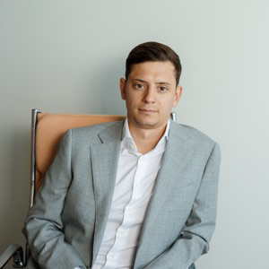 Петр Максимов