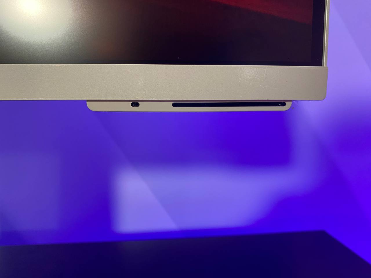 Smart Display M8 поближе! 🔥
Камера на магните. Можно снять, переставить + поставить шторку.
#мониторы #Samsung | Сетка — социальная сеть от hh.ru