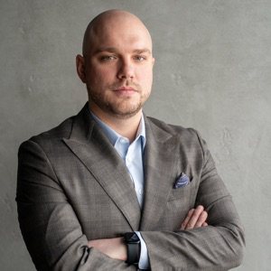 Михаил Устинов