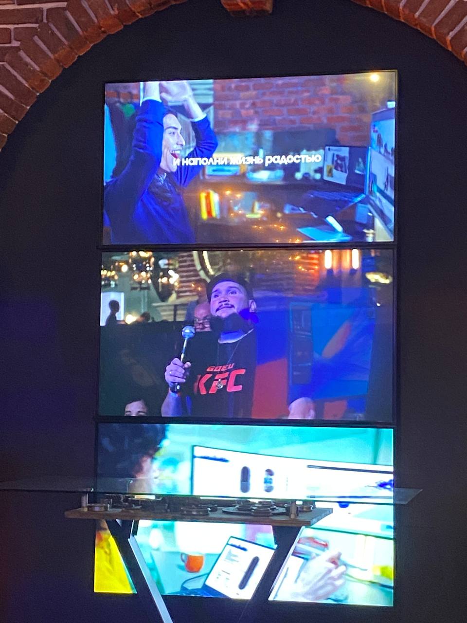 Задал пару вопросов по новому монитору. Мама, я в телевизоре! 😆
Если коротко, суть ответов:
✅ На мониторах стоит ОС Tizen | Сетка — социальная сеть от hh.ru