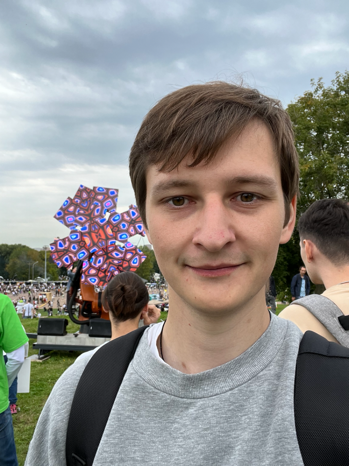 Сходил на #итпикник
Послушал доклады в категории Научпоп, презентацию облачного решения от INFERIT, поучаствовал в розыгрыше от ArenaData и насобирал стикеров на все случаи жизни | Сетка — социальная сеть от hh.ru