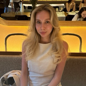 Ангелина Толстова