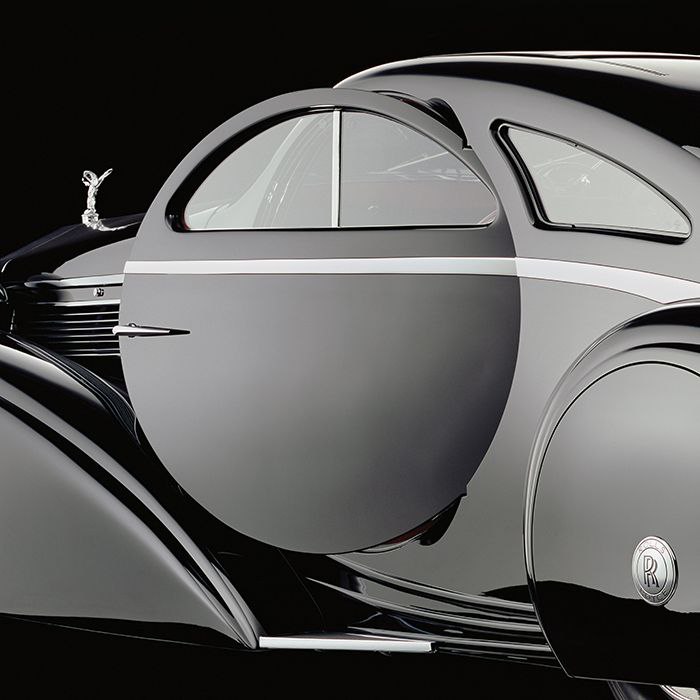 Rolls-Royce Phantom I с круглыми дверями. Дизайн бельгийского ателье Jonckheere Carrossiers, 1934 год.
#искусствовнезапного | Сетка — социальная сеть от hh.ru
