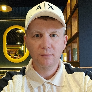 Михаил Гусманов