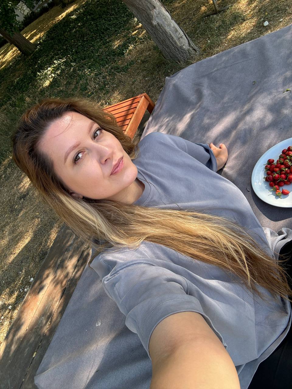 По работе отправились в Севастополь и пока есть возможность и время заряжаемся солнцем и невероятно медовыми фруктами и ягодами | Сетка — социальная сеть от hh.ru