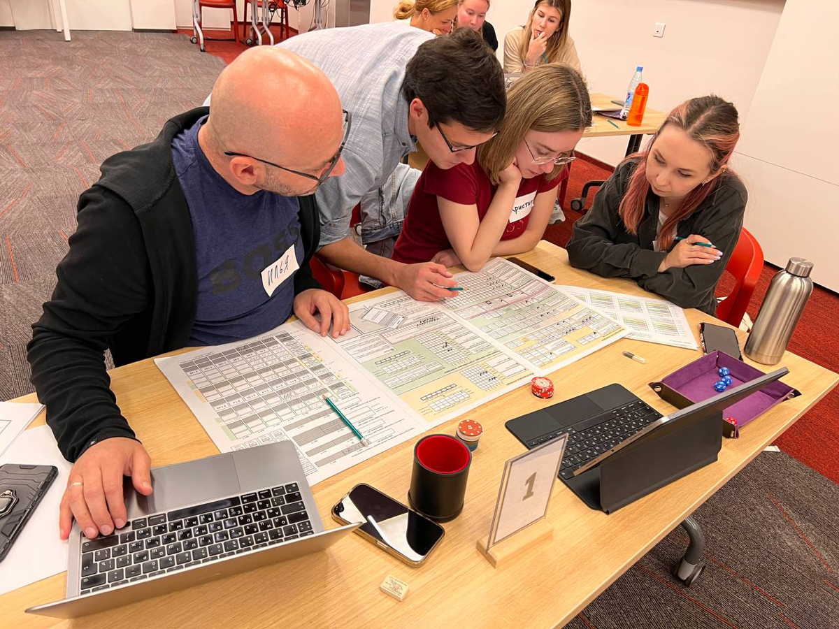 Вчера весь день провела на бизнес-игре Unitcraft | Сетка — социальная сеть от hh.ru