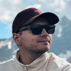 Александр Лёвин