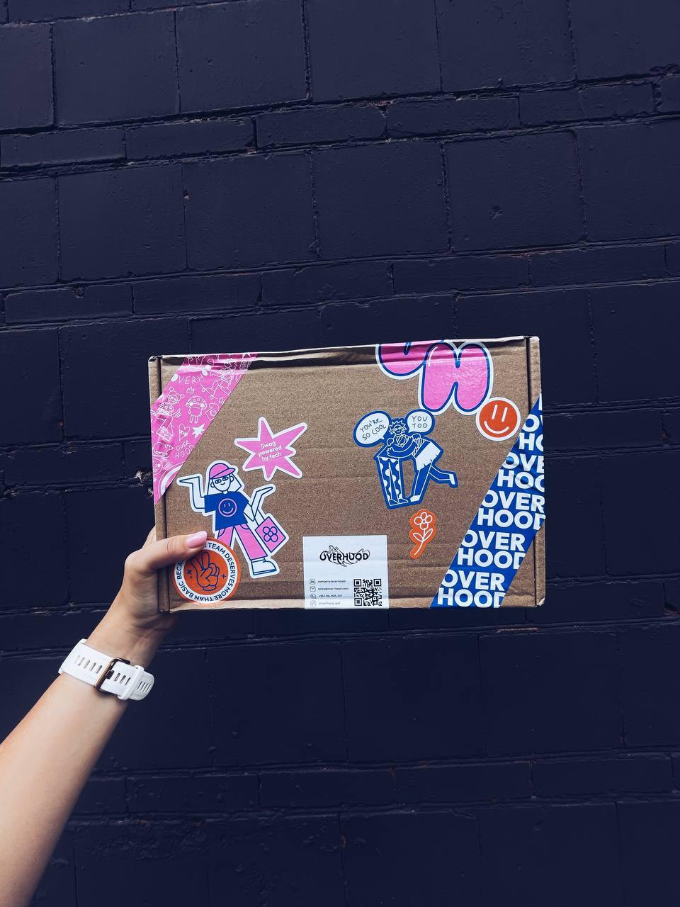 Ох как же меня всю жизнь бесит дурной мерч. Неносибельный, неюзабельный, красно-рыжий-фиолетовый, и вообще никакущий | Сетка — социальная сеть от hh.ru