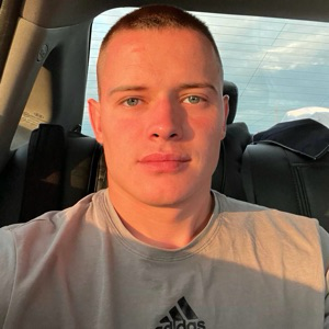 Артём Молотов