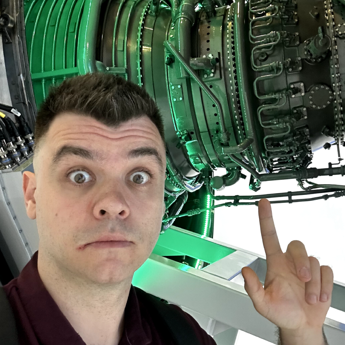 Сходил на выставку производства – сделал 10 креативов | Сетка — социальная сеть от hh.ru