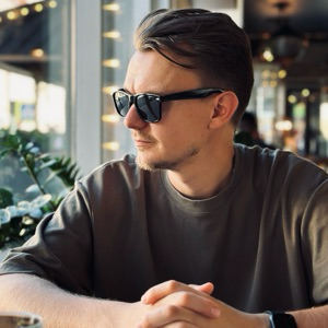 Илья Никишин