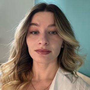 Адель Овчаренко | Сетка — социальная сеть от hh.ru