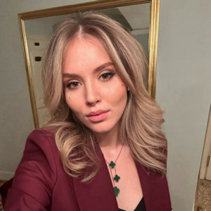 Алика Комарова | Сетка — социальная сеть от hh.ru