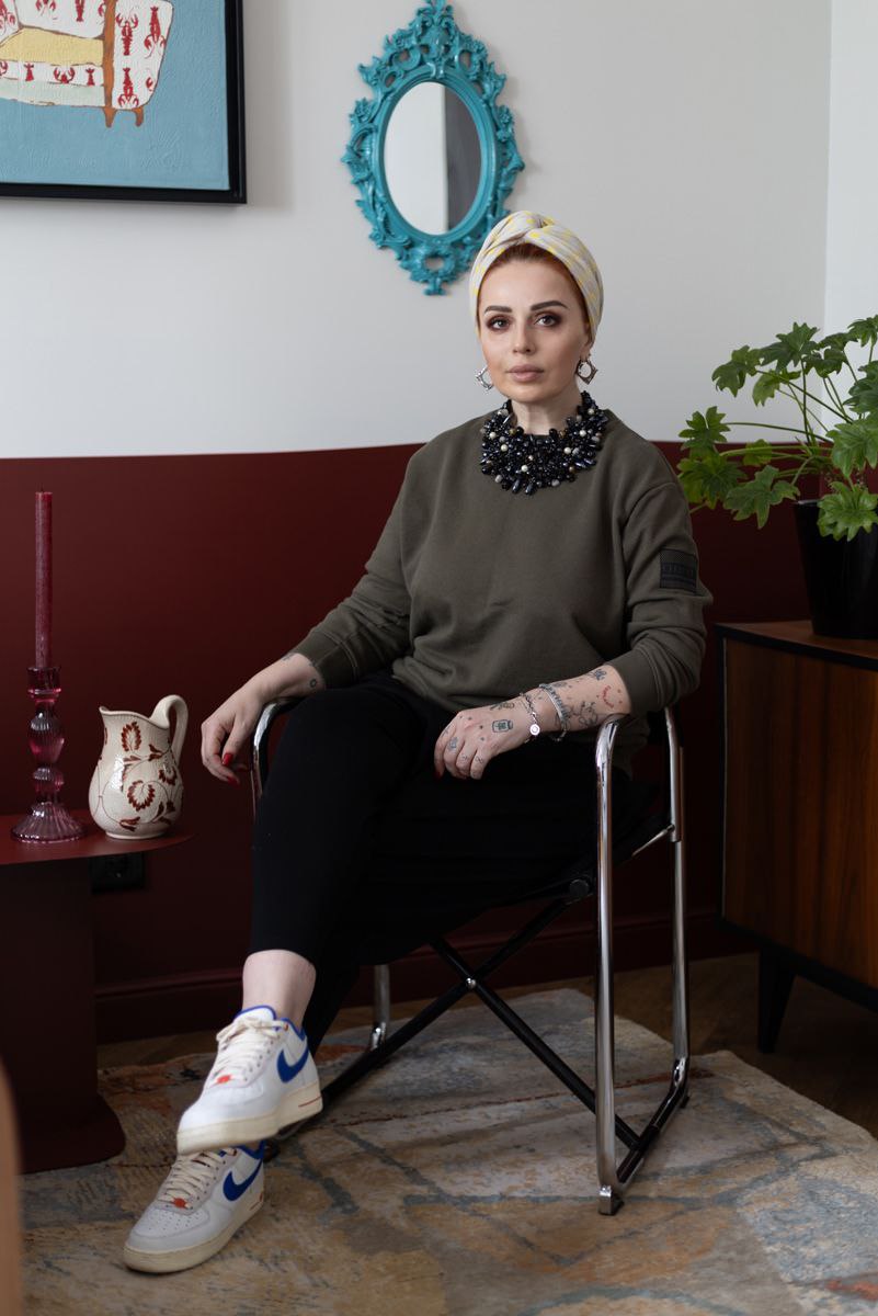 Дизайнер Сара Михайлова любит яркие цвета, эклектику и винтаж, ее интерьеры – это отличает буйство красок и позитивные эмоции | Сетка — социальная сеть от hh.ru