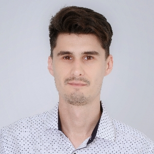 Владислав Плужников