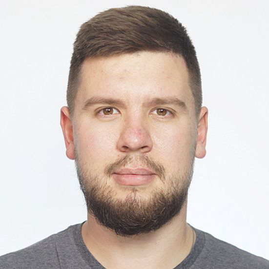 Глеб Комаров