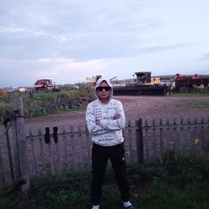 Евгений Макеев