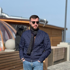 Дмитрий Макаров