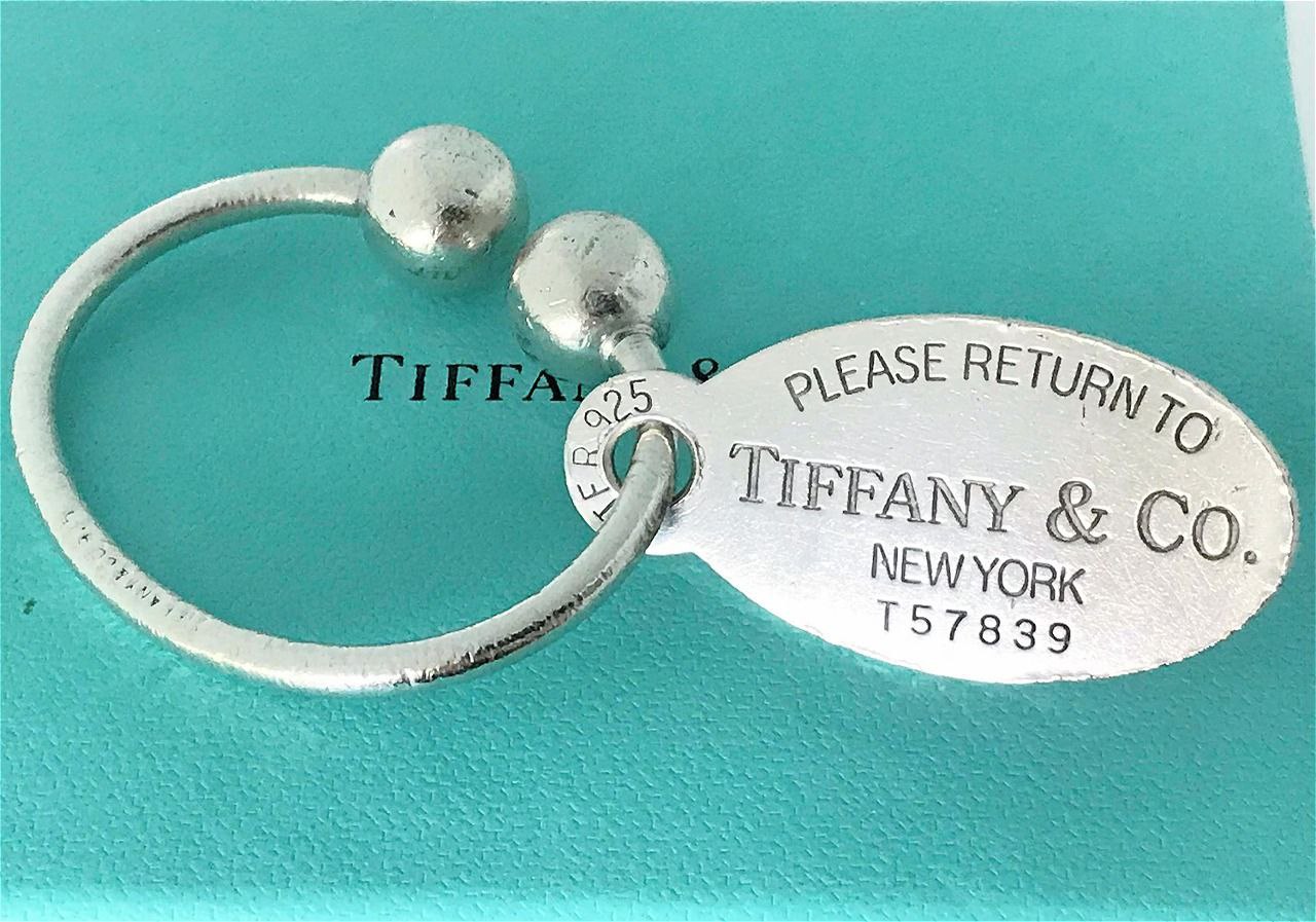 #фифобзор
И, раз уж мы затронули тему подросткового кино и нулевых, предлагаю чуть-чуть поговорить про "Блондинку в законе"!
Это фильм 2001 года про прелестную красавицу, которая решает поступить на ю... | Сетка — социальная сеть от hh.ru