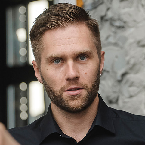 Арсений Вебер