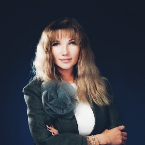 Алина Салыкова