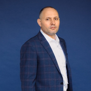 Аветик Оганесян