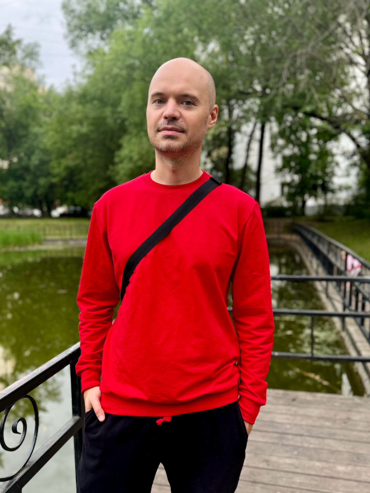 #постзнакомство
Всем привет! 👋
Меня зовут Никита, я со-основатель и руководитель модного бренда Tribes.
Наш бренд создаёт одежду и аксессуары для ярких и смелых людей | Сетка — социальная сеть от hh.ru