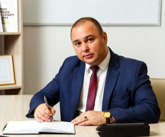 Александр Кардаш