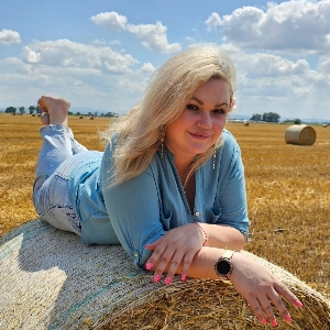 Дина Артюх | Сетка — социальная сеть от hh.ru