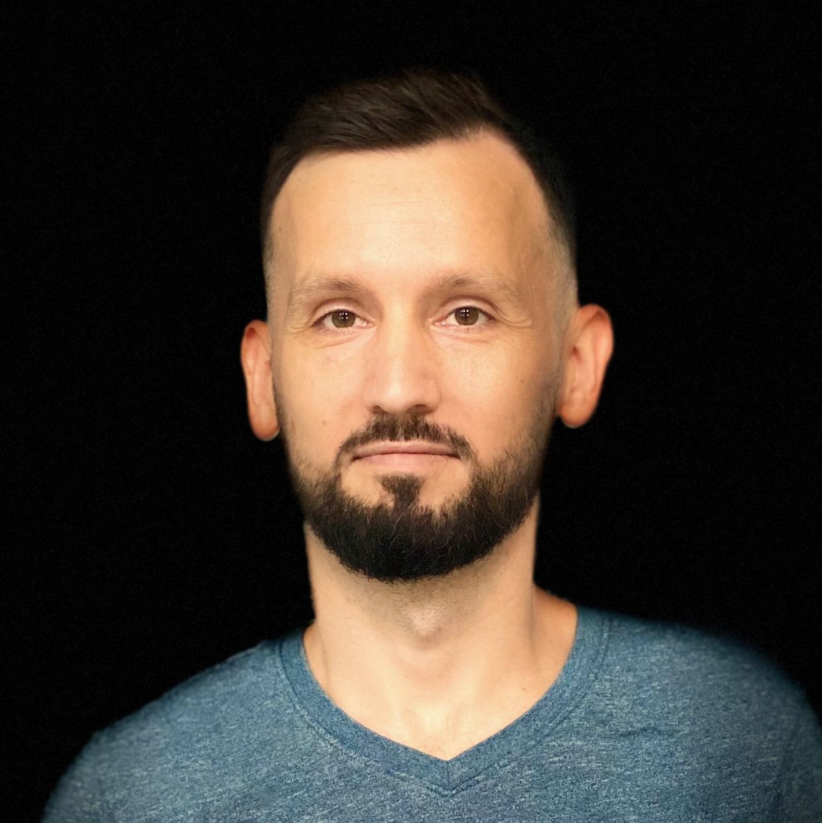 Иван Ломакин