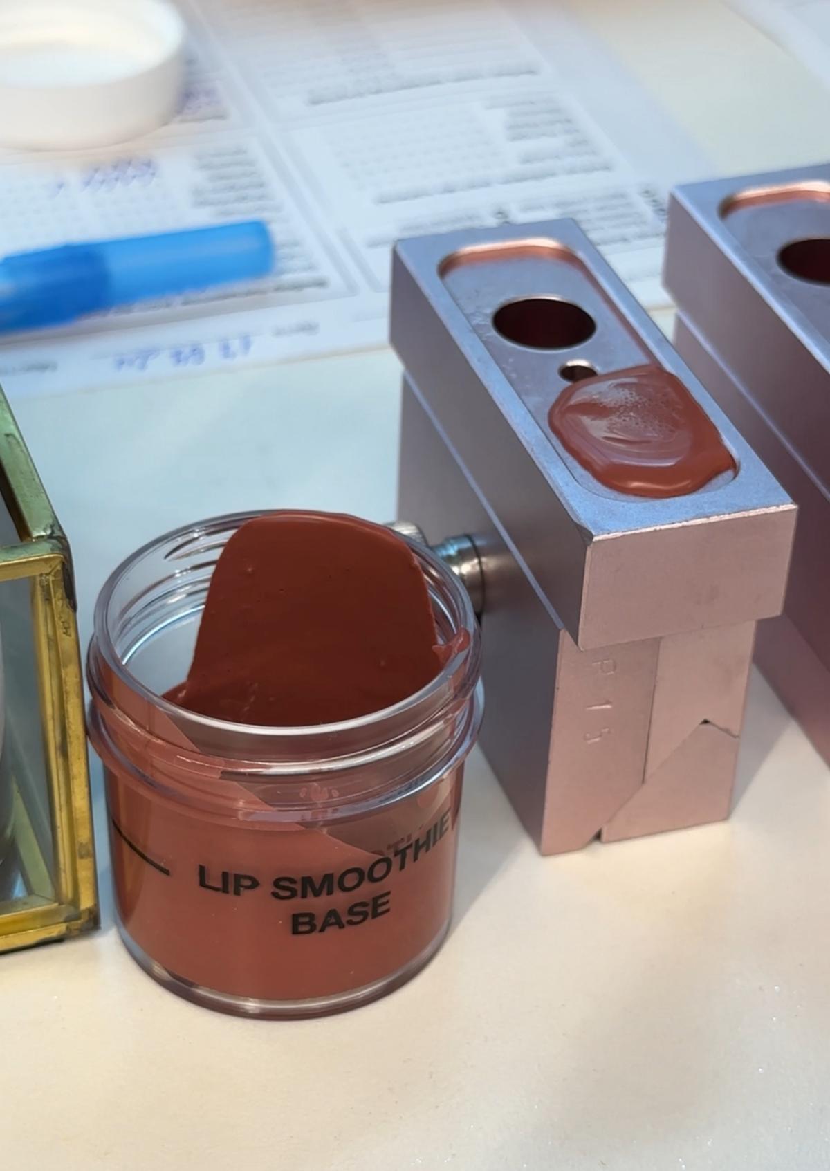 Помадные исследования (полезный пост о текстах)💄 | Сетка — социальная сеть от hh.ru