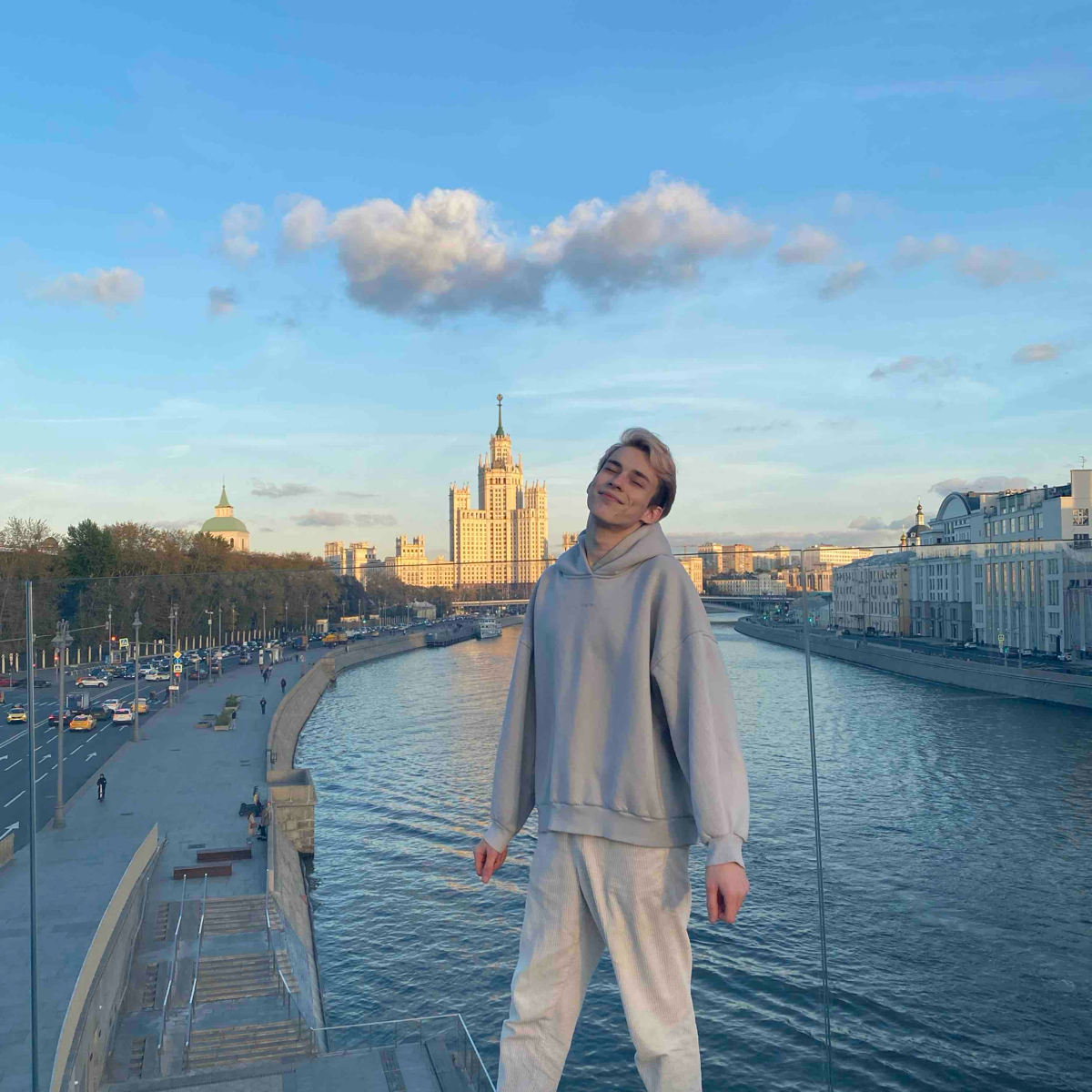 Михаил Капралов