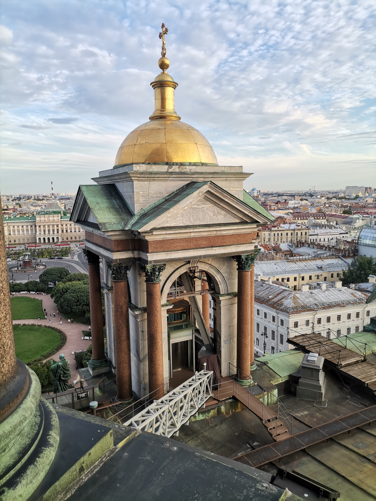 Уххх. Вот это было приключения в Санкт-Петербурге. Я в первые приехал в этот необычный город | Сетка — социальная сеть от hh.ru