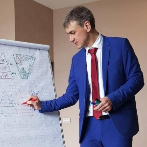 Антон Гиричев