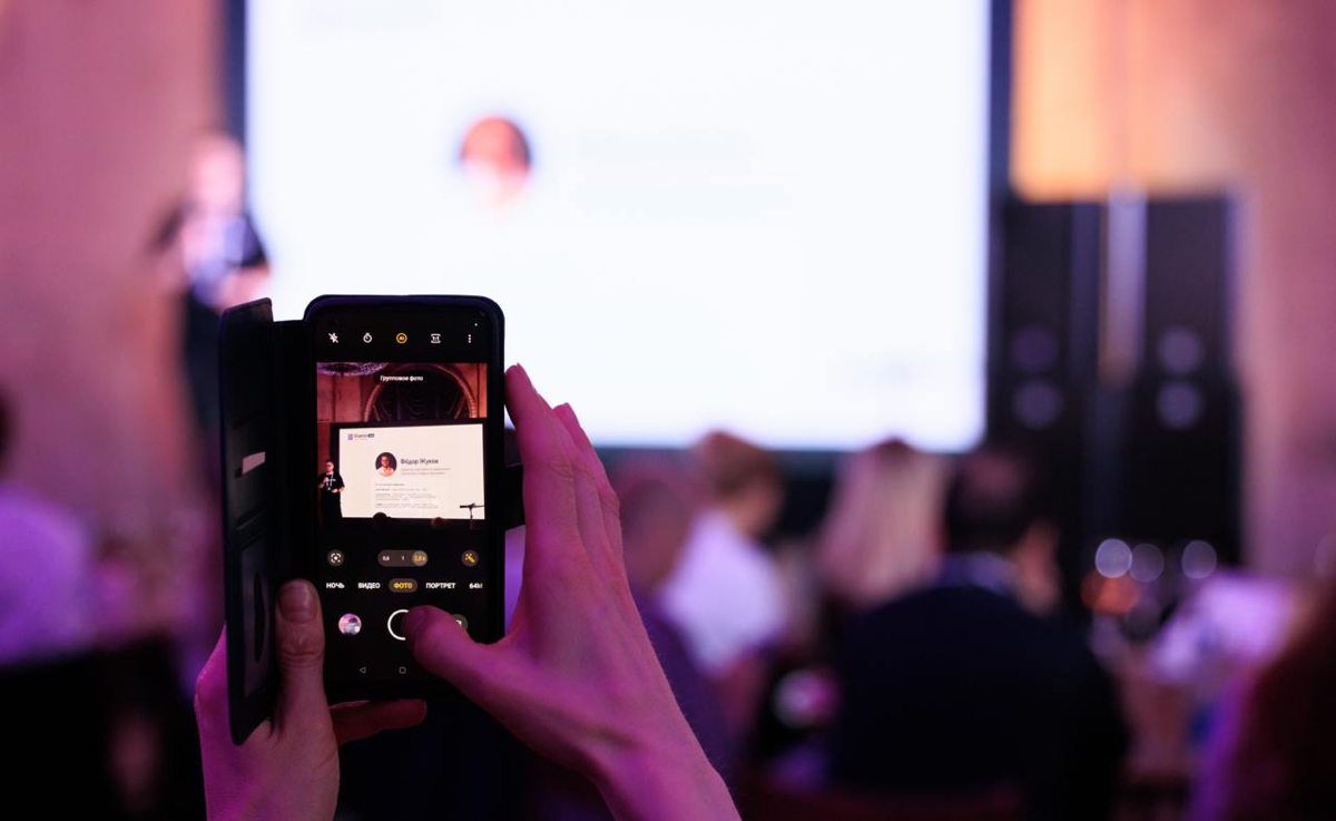 Сезон в несезон 👌🏻
Традиционно лето считается не очень активным периодом в бизнесовой и маркетинговой сфере: жара, отпуска.. | Сетка — социальная сеть от hh.ru