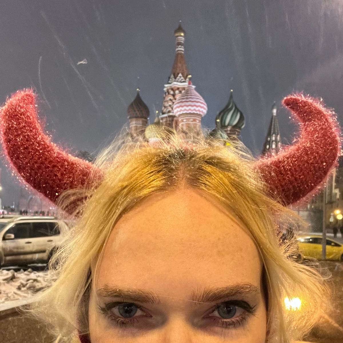 Моя подруга прекрасная тату мастерица и переодически мы устраиваем челлендж по эскизам.
Это третий эскиз street dreams, очень понравился исходник фото одной девушки | Сетка — социальная сеть от hh.ru