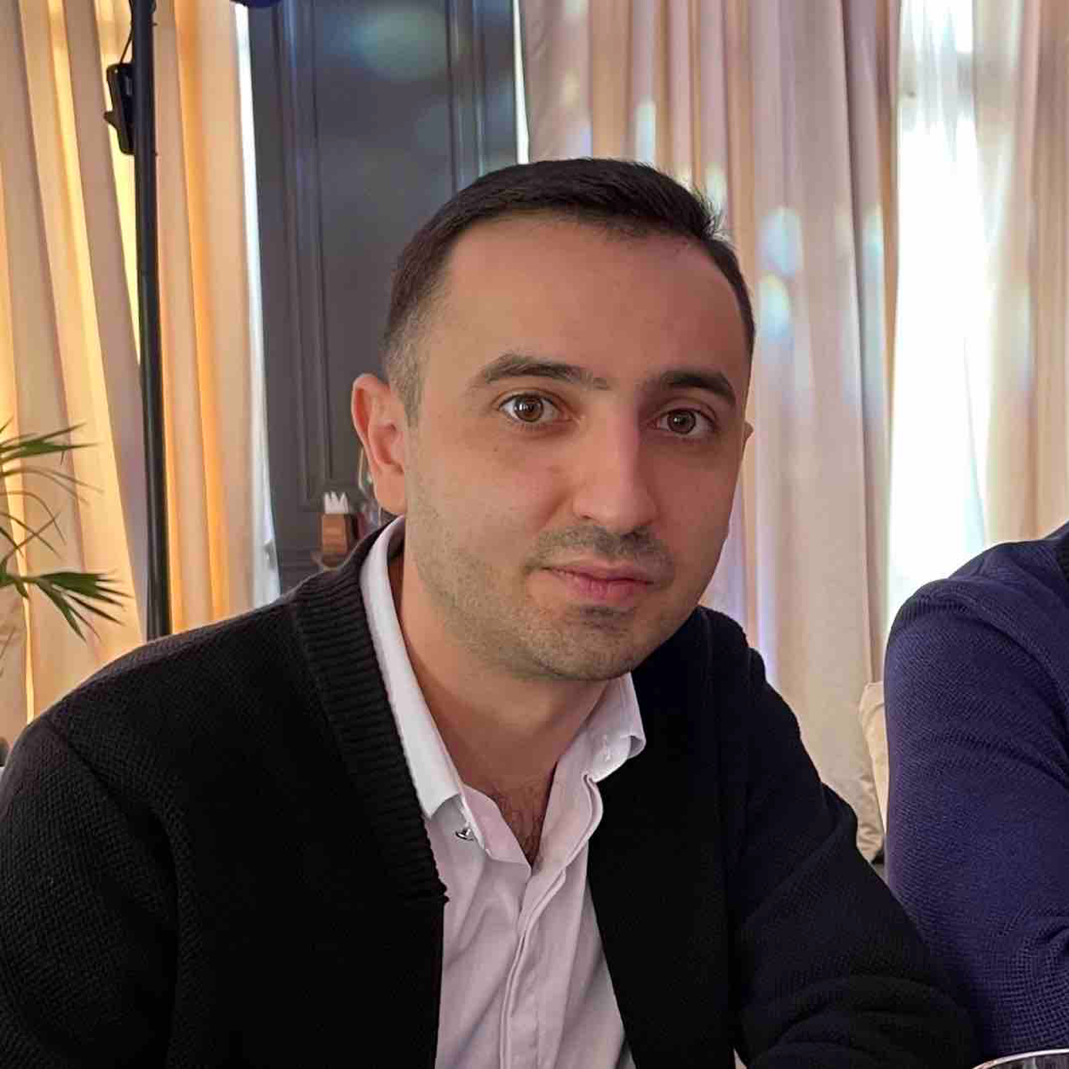 Джавид Гусейнов