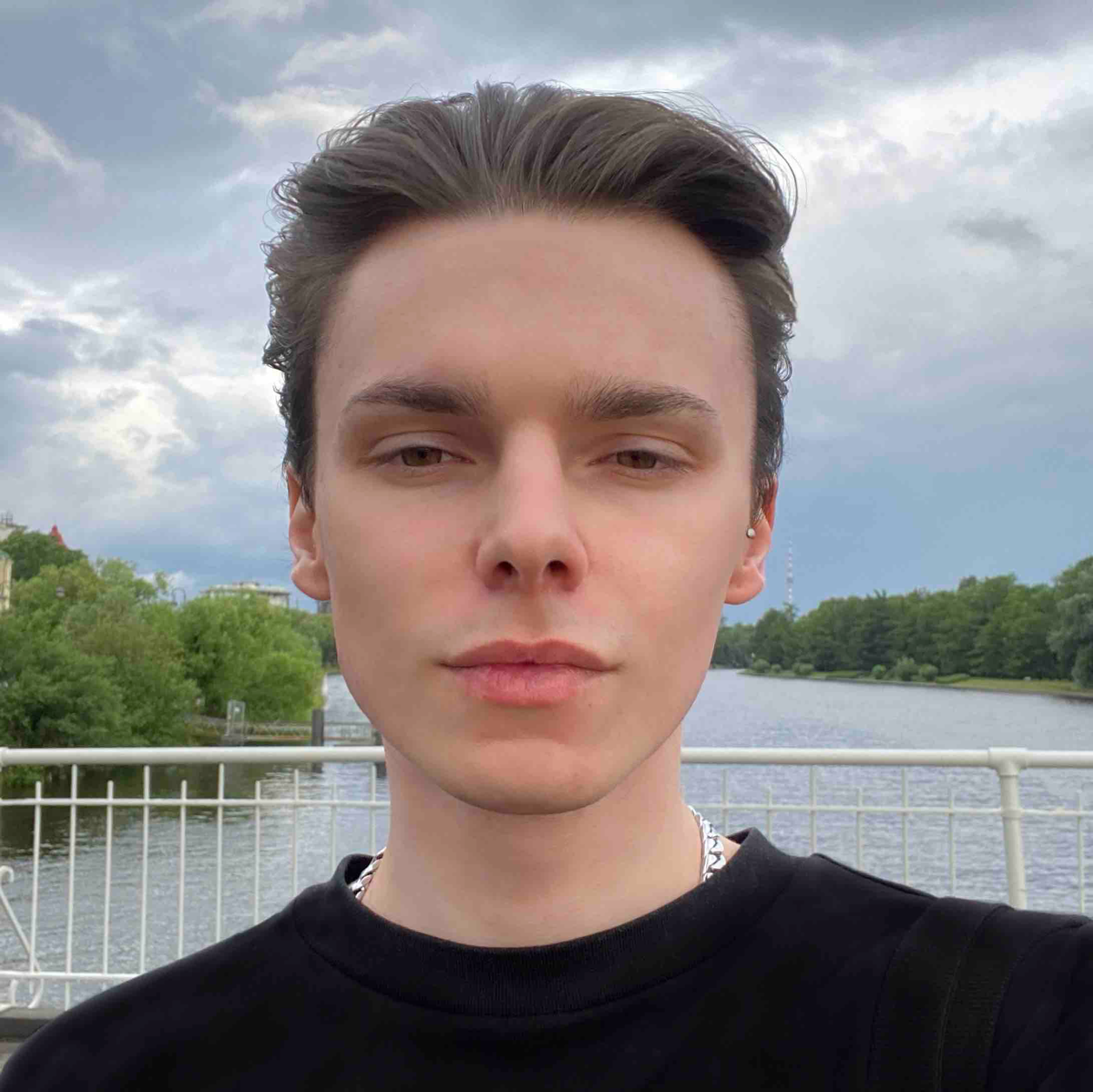 Артём Резников