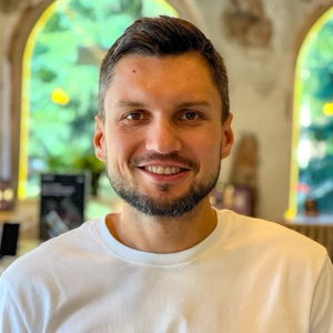 Максим Царев