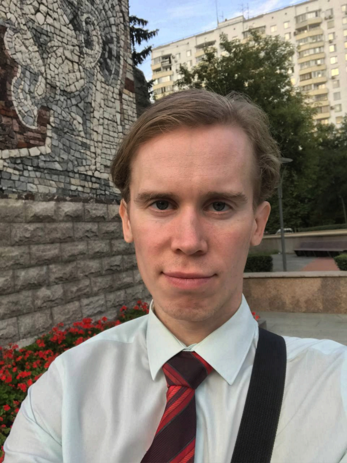 Александр Зуев