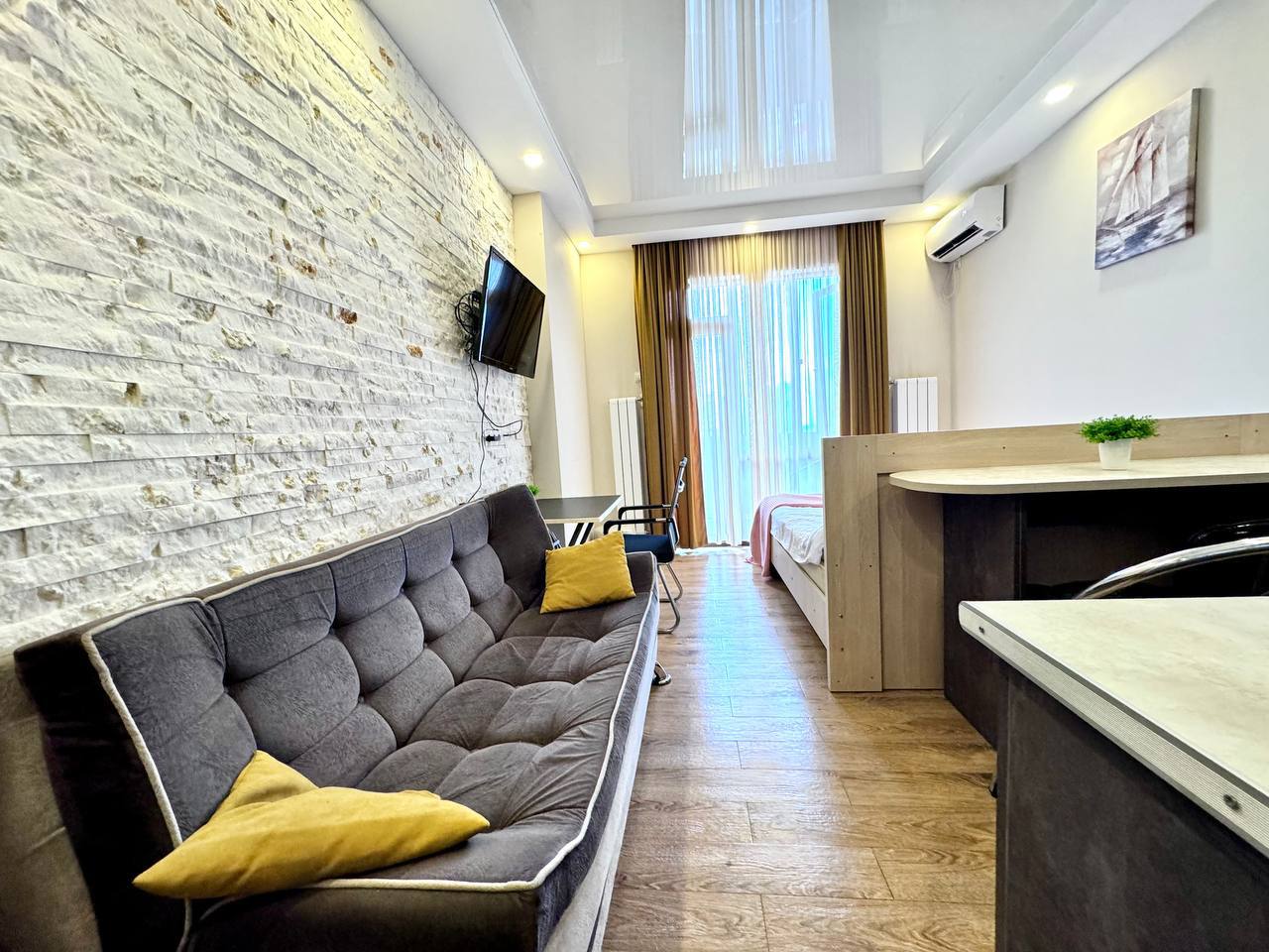 🤎🤎🤎🤎
Батуми, ул. Багратиони, 129.
📍Локация на карте
— В квартире выполнен качественный ремонт.
— Газовое отопление | Сетка — социальная сеть от hh.ru