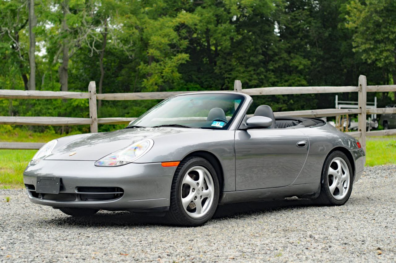 #фифобзор
Буквально недавно я призналась себе, что симпатизирую дизайну автомобилей из нулевых. Они такие.. | Сетка — социальная сеть от hh.ru