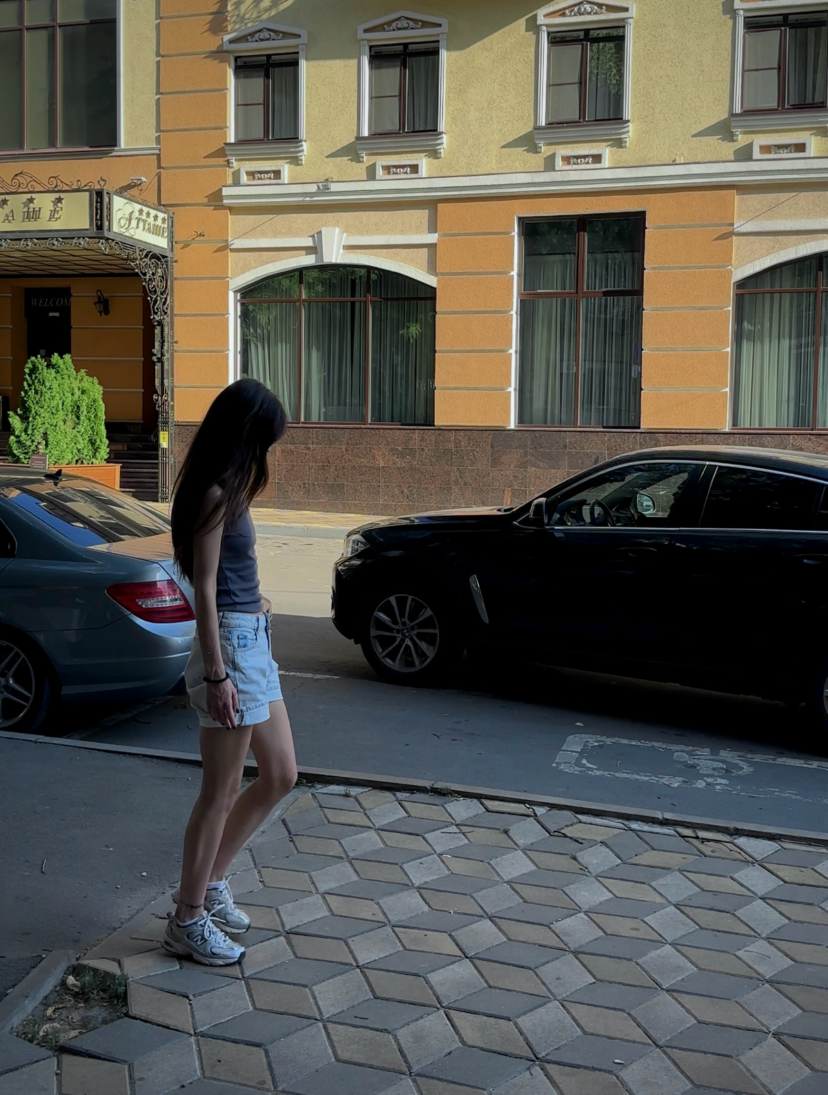 Если в чем-то сомневаешься — подбрось монетку, если вариант тебе не понравился, значит ты для себя уже все решил)
пользуюсь 👆 этим правилом. причем еще до момента поиска монетки | Сетка — социальная сеть от hh.ru