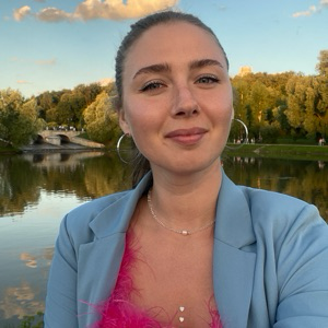 Юлия Шестакова